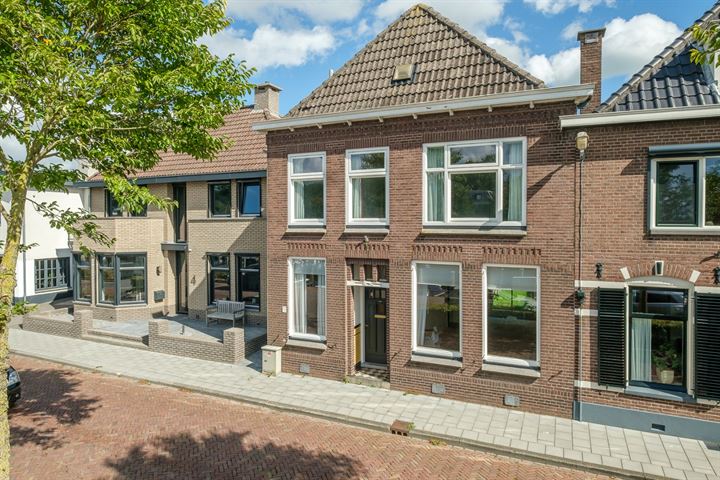 Oosterkaai 5 in Genemuiden foto