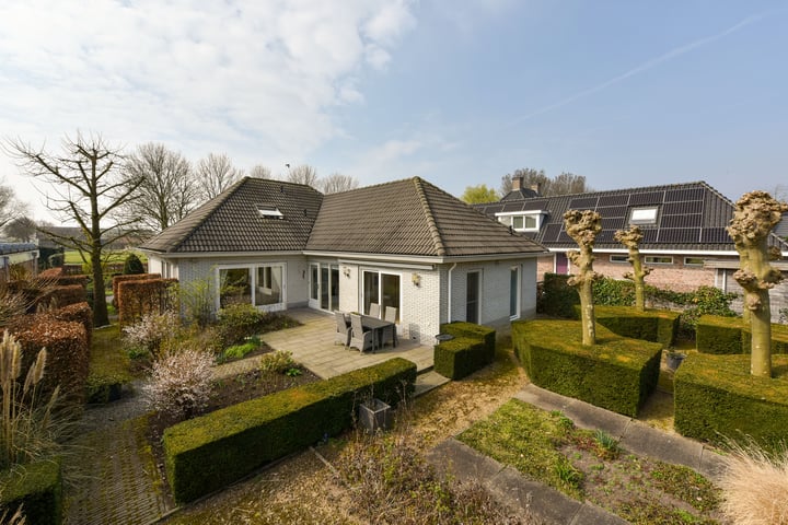 Oosterlandweg 2 in Mijdrecht foto
