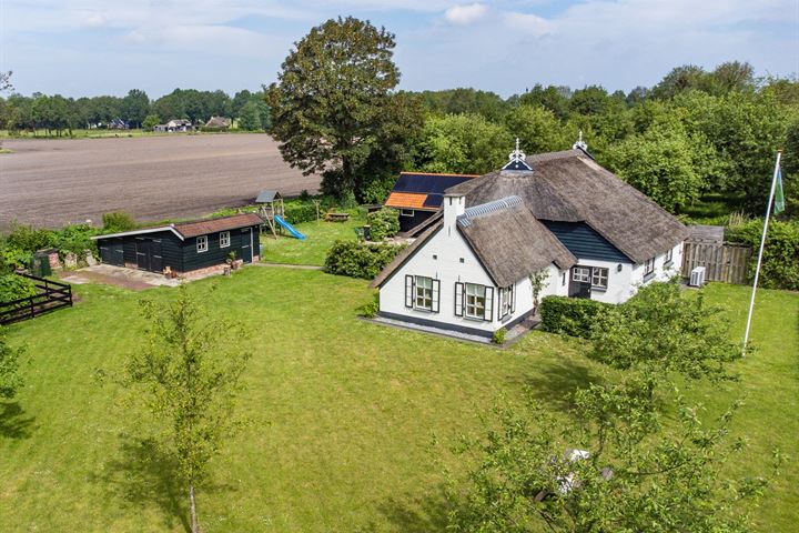 Oosterpaasloërweg 1 in Paasloo foto