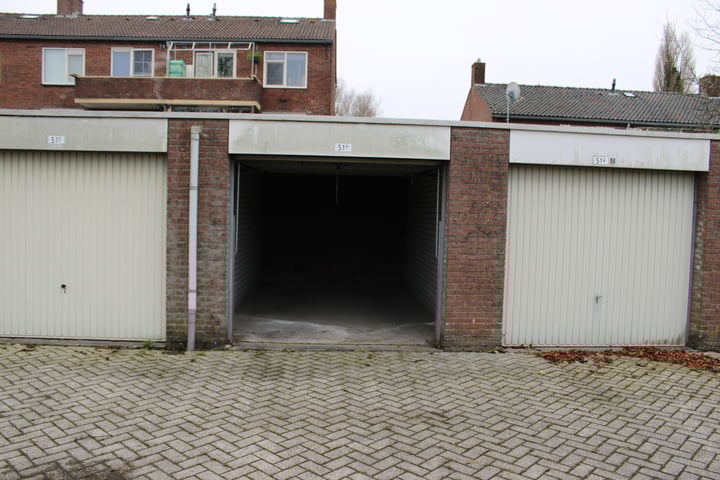 Oosterparallelweg 51P in Assen foto