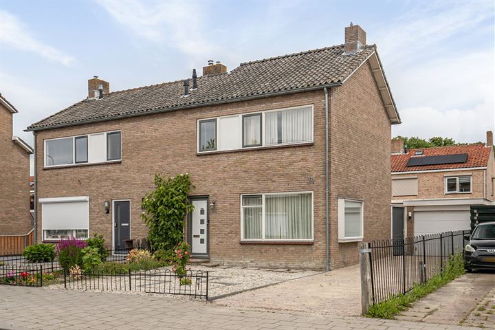 Oosterscheldestraat 124 in Middelburg foto