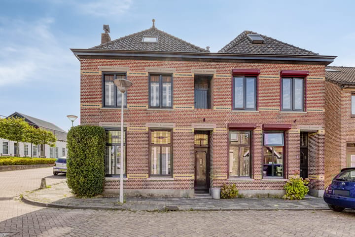Oosterstraat 1 in Dinteloord