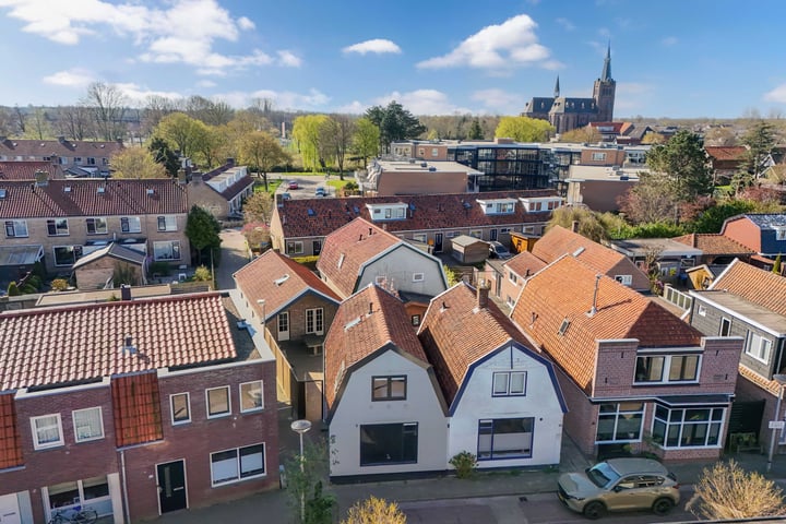 Oosterstraat 13 in Noord-Scharwoude foto