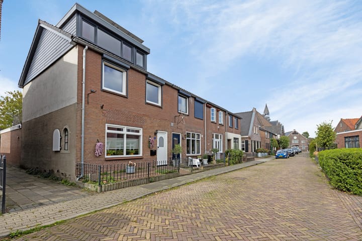 Oosterstraat 18 in Bunschoten-Spakenburg