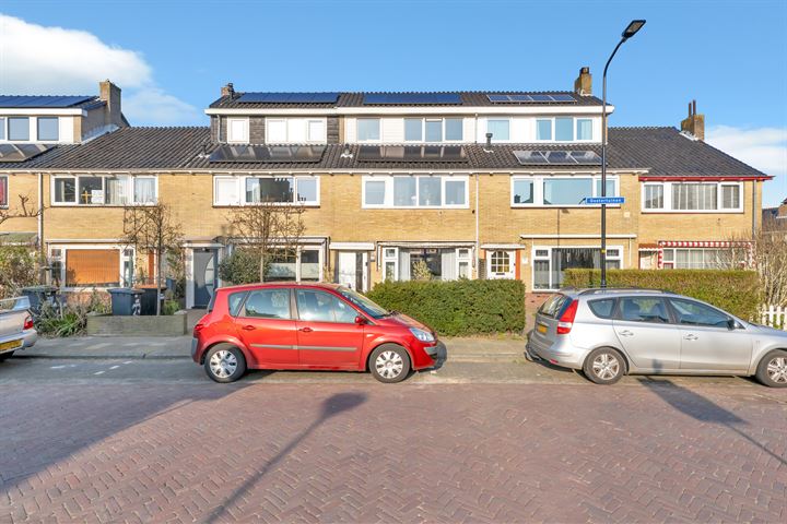 Oostertuinen 21 in Beverwijk foto