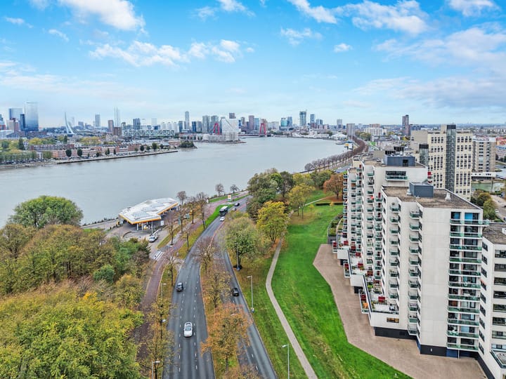 Oostmaaslaan 254 in Rotterdam foto