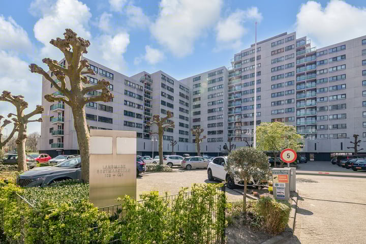 Oostmaaslaan 356 in Rotterdam foto