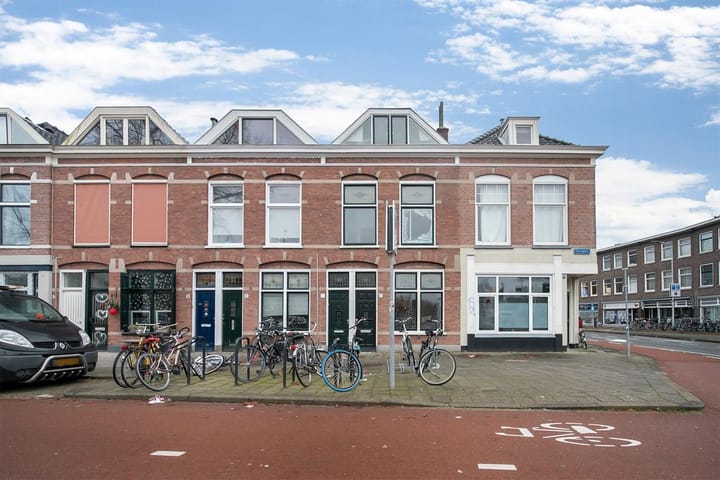 Oostplein 8 in Delft foto