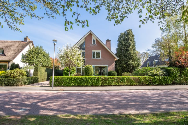 Oostsingel 14 in Woerden foto