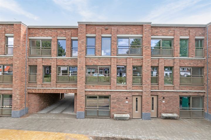 Ooststraat 76 in Oud-Beijerland foto