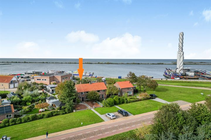 Oostvaardersdijk 6 in Lelystad foto