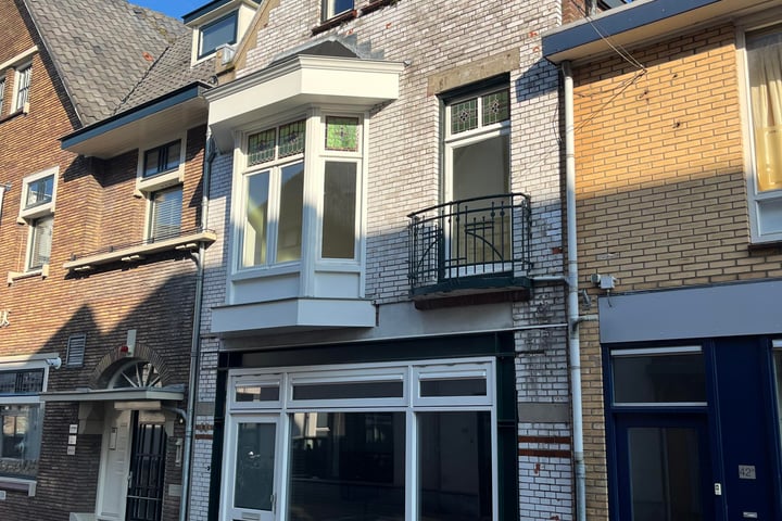 Oostwal 1a in Leerdam