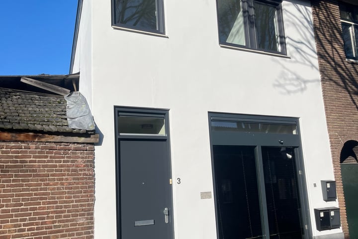 Oostwal 3 in Leerdam foto