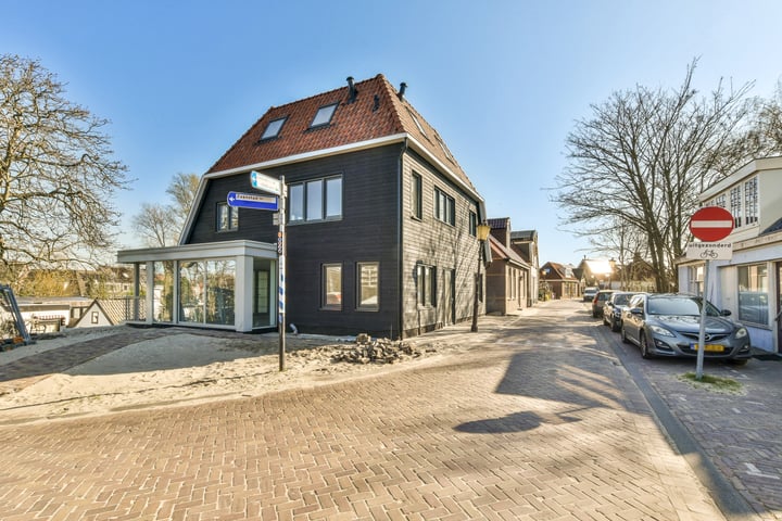 Oostzanerdijk 28A in Amsterdam foto