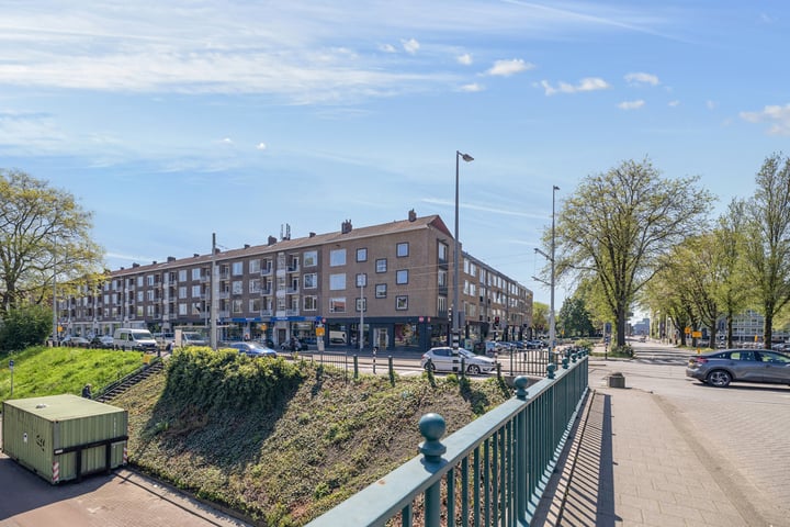 Oostzeedijk 168D in Rotterdam foto