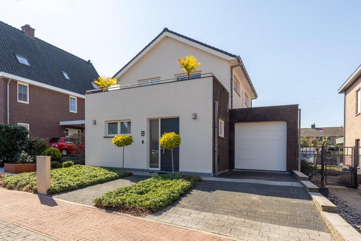 Op den Henneberg 8 in Schinveld