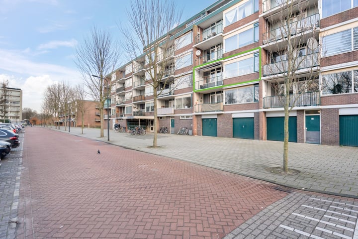 Opaalstraat 121 in Leiden foto