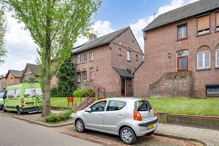 Ophoven 161 in Sittard foto