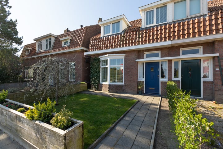 Oppenhuizerweg 29 in Sneek foto