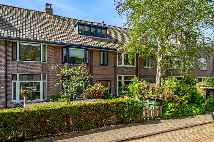 Oranje Nassaulaan 34 in Overveen foto