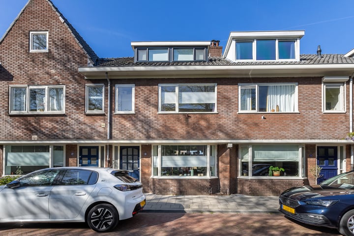 Oranje-Nassaulaan 49 in Utrecht foto