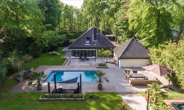 Oranje Nassaulaan 8 in Blaricum