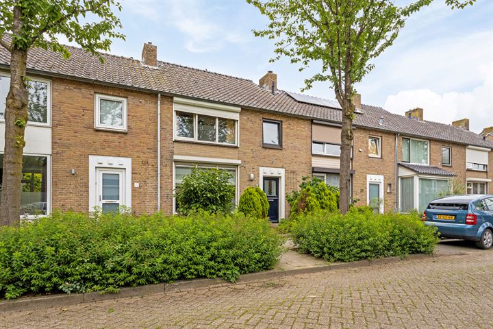 Oranje Nassaustraat 27 in Grave foto