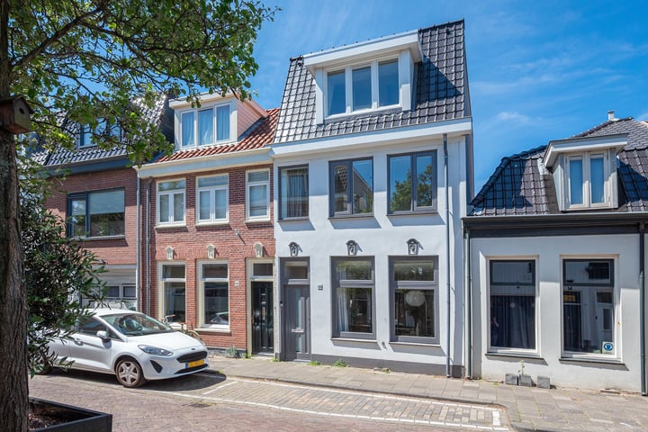 Oranjeboomstraat 144 in Haarlem foto