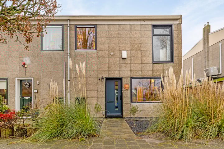 Oranjeboomstraat 23 in Westzaan foto