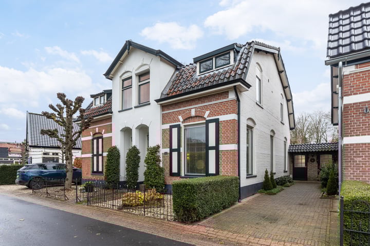 Oranjedwarsstraat 11 in Apeldoorn foto