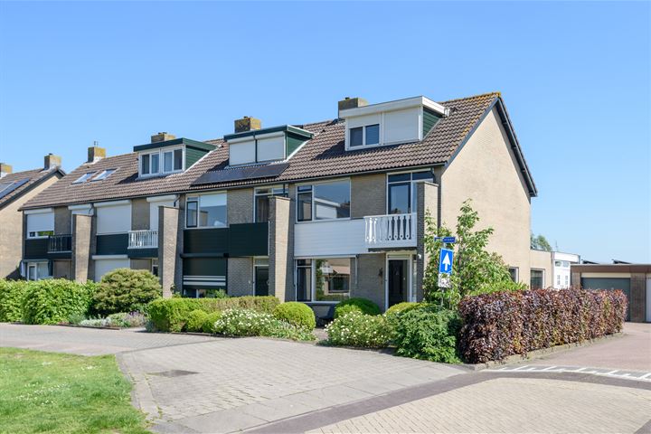 Oranjelaan 1 in Brandwijk foto