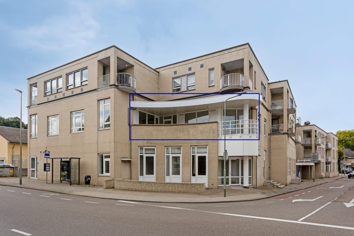 Oranjelaan 1E in Valkenburg foto