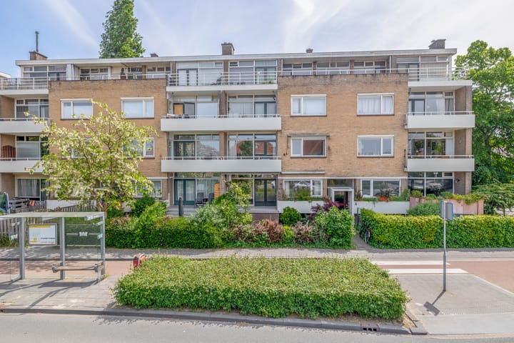 Oranjelaan 242 in Dordrecht foto