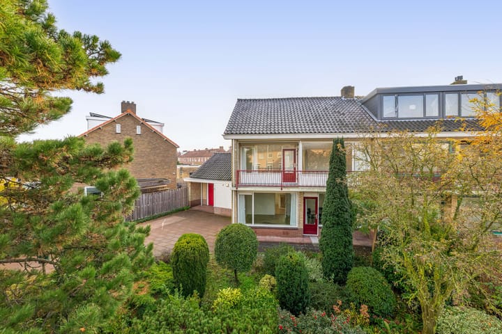 Oranjelaan 81 in Lisse