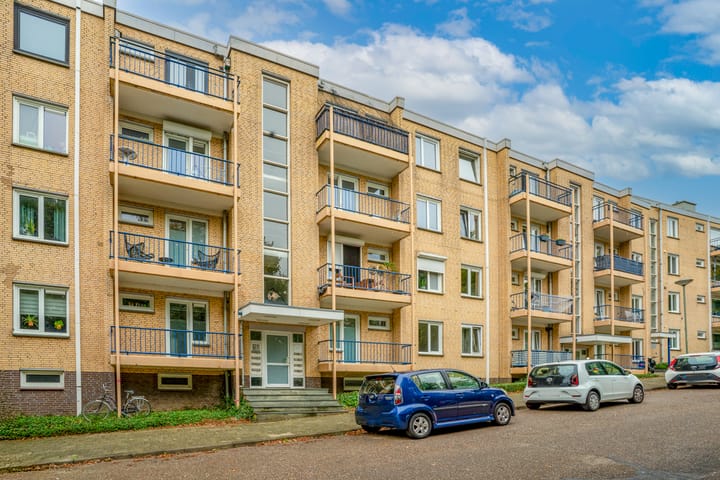 Oranjesingel 16 in Beek