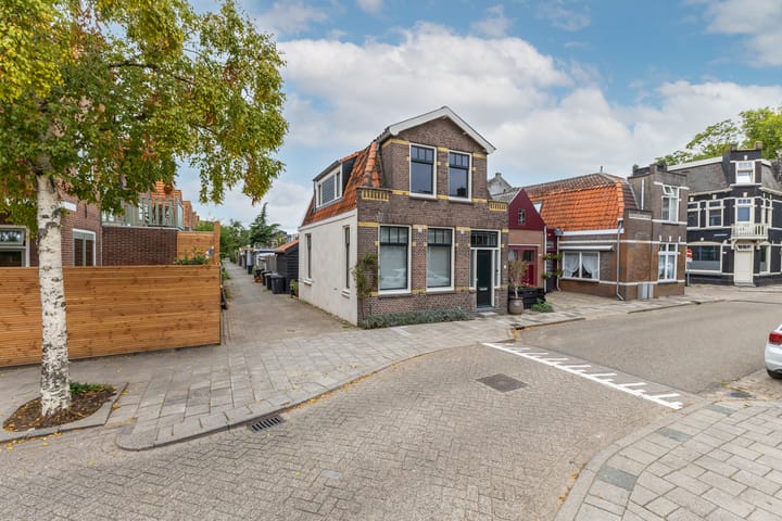 Oranjestraat 1 in Purmerend foto