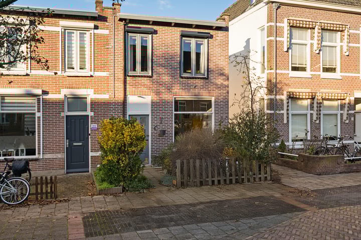 Oranjestraat 18 in Alphen aan den Rijn