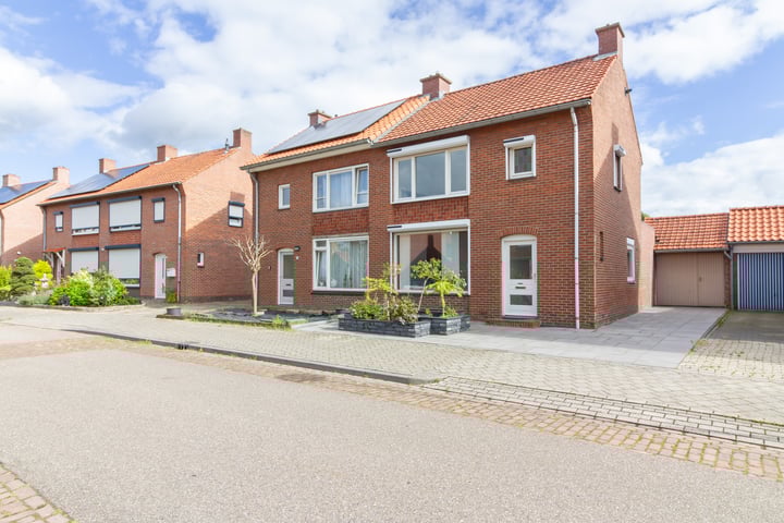 Oranjestraat 19 in Echt foto