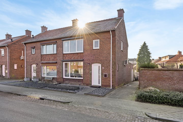 Oranjestraat 26 in Echt foto