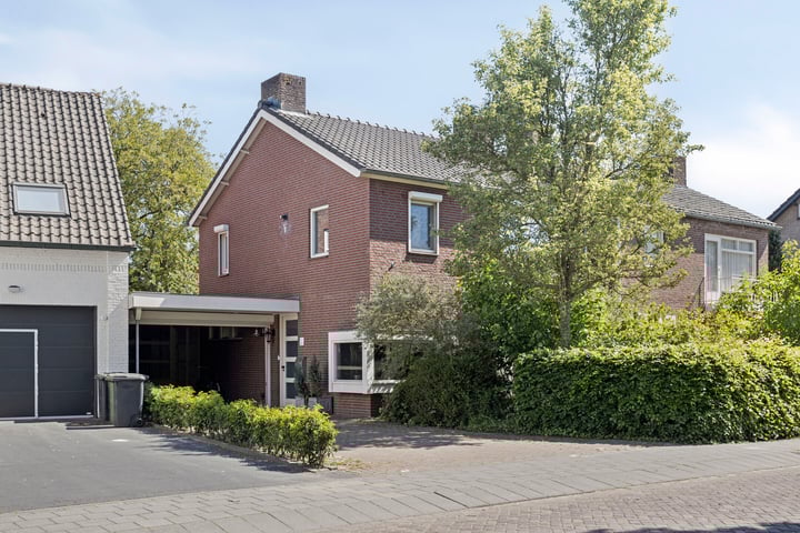 Oranjestraat 68 in Best foto