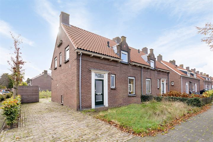 Oranjestraat 69 in Gilze foto