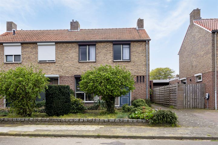 Oranjestraat 9 in Horst foto