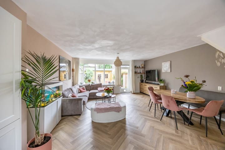Orchideestraat 175 in Groningen foto