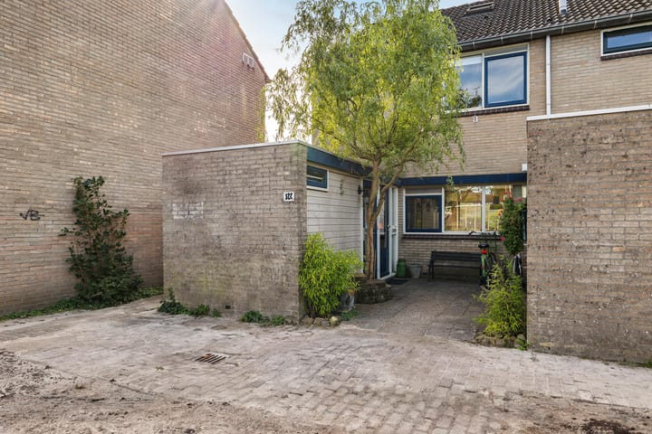 Orvelterbrink 122 in Emmen