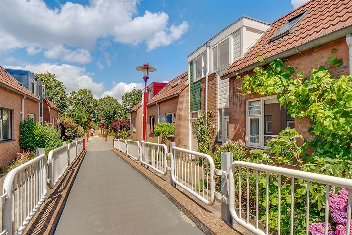 Orvelterdek 11 in Nieuwegein foto