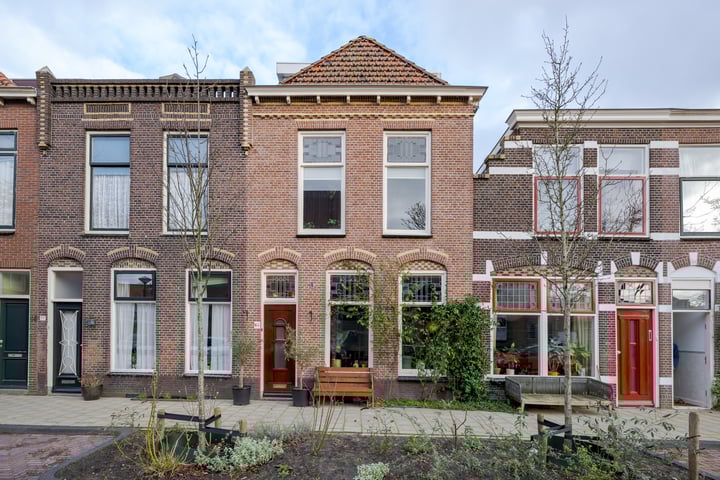Os en Paardenlaan 15 in Leiden foto