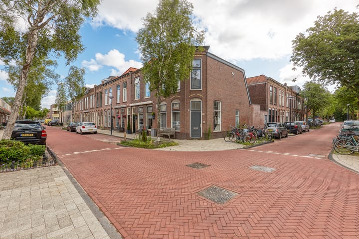 Os en Paardenlaan 23 in Leiden foto