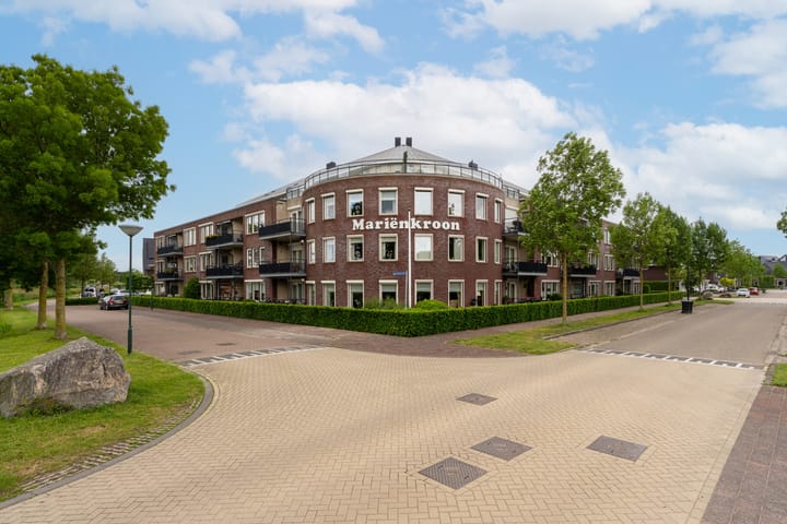 Ossenwaard 52 in Wijk en Aalburg foto