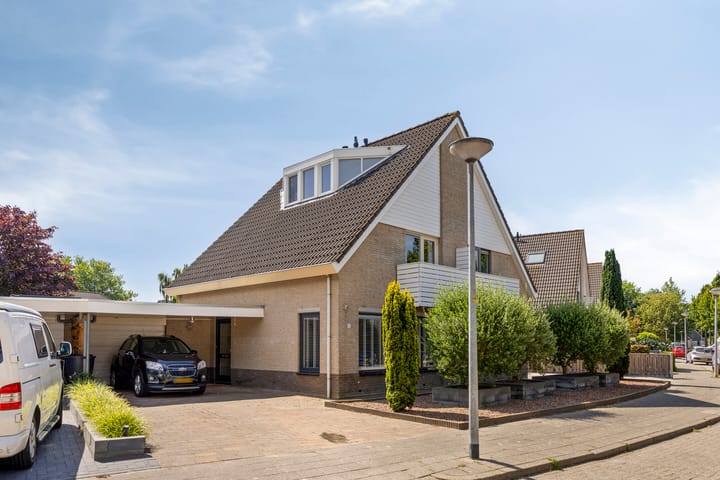 Osseweid 42 in Midwoud