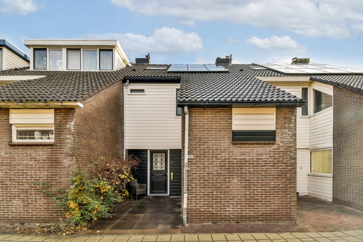Ottersveen 160 in Spijkenisse